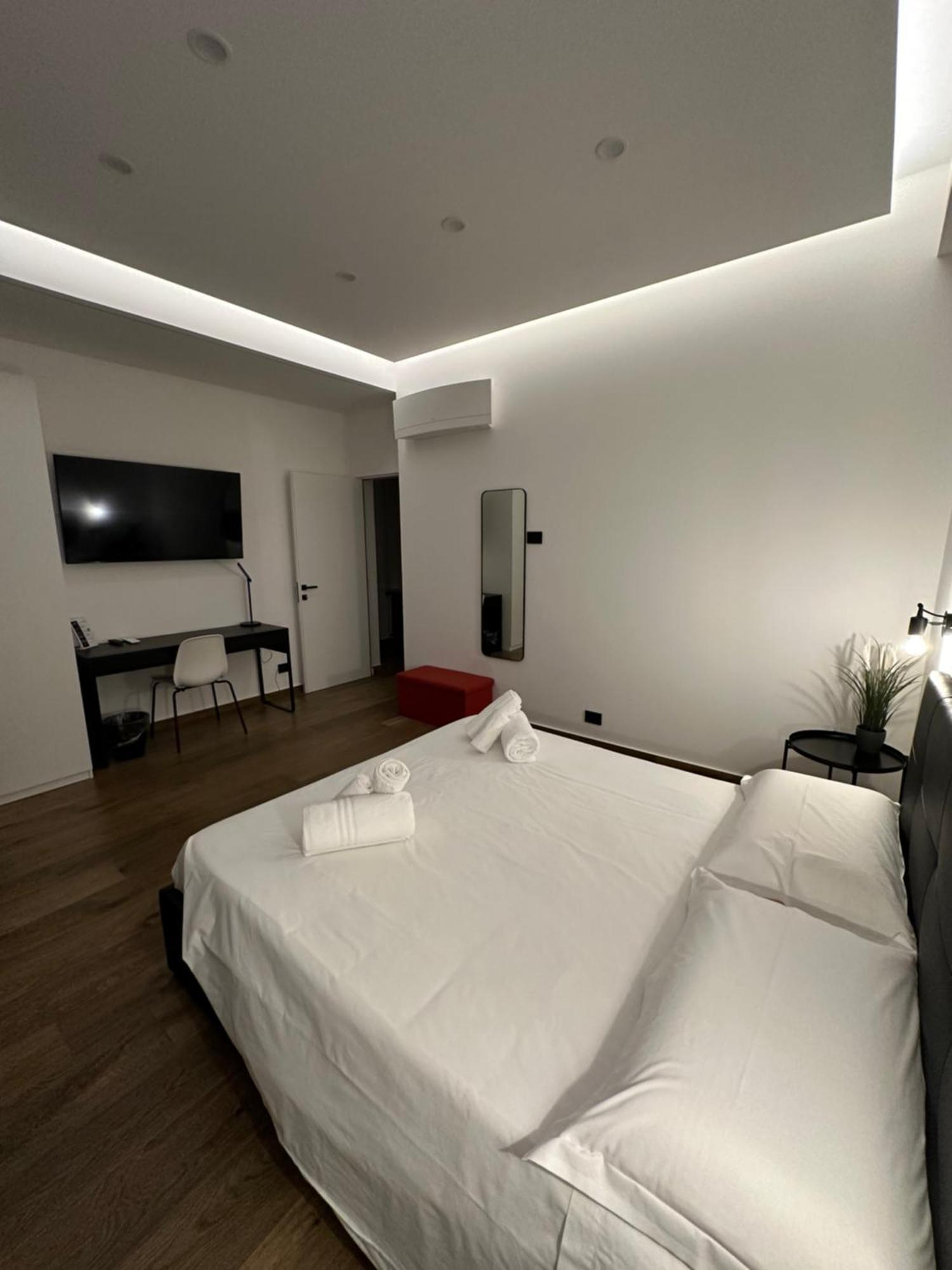 Borgiarooms Luxury Apartment Milazzo Buitenkant foto