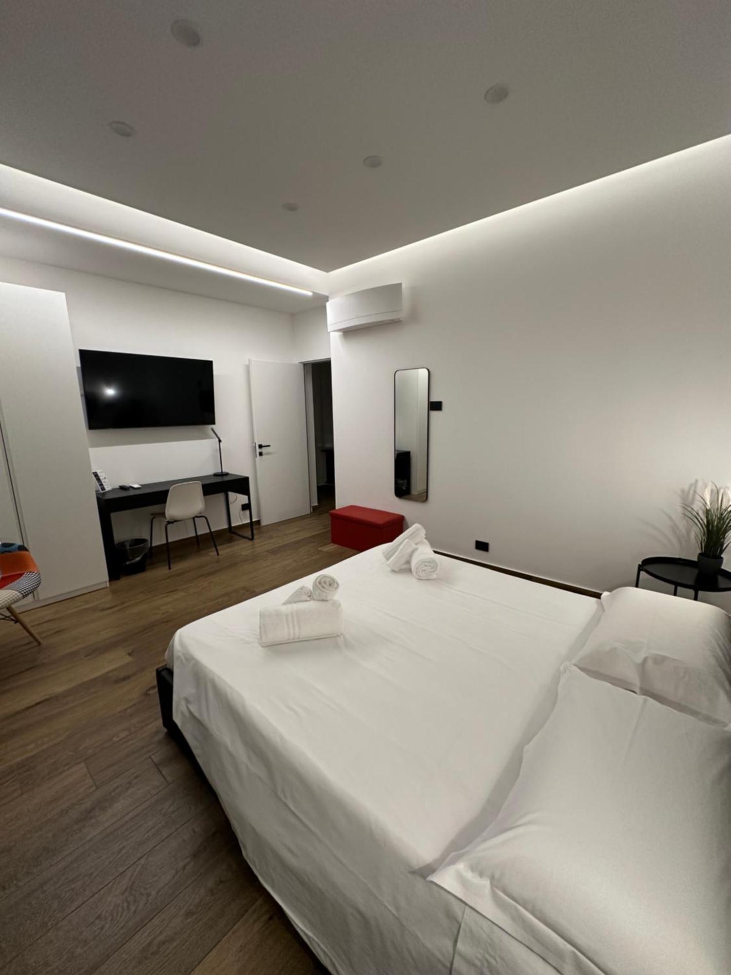 Borgiarooms Luxury Apartment Milazzo Buitenkant foto