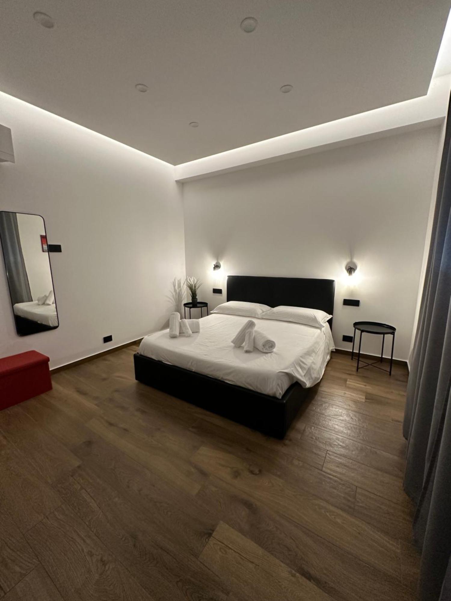 Borgiarooms Luxury Apartment Milazzo Buitenkant foto